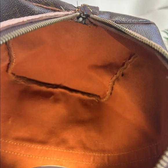 Louis Vuitton Monogram Sac Souple custom
No visible date code
14” x 10” x 7 - Picture 13 of 15